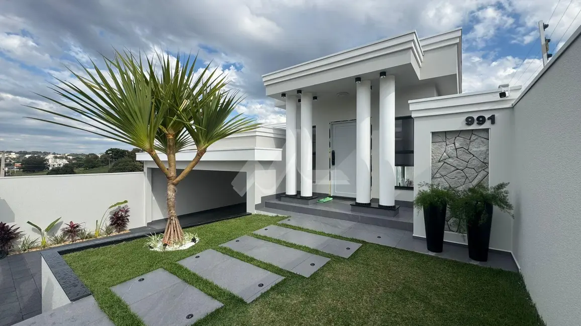 Foto 2 de Casa à venda, 220m2 em Centro, Toledo - PR