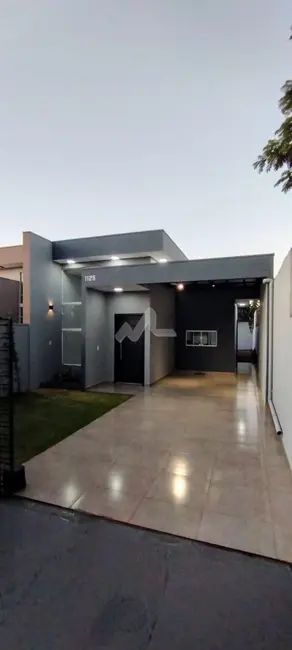 Foto 1 de Casa com 2 quartos à venda, 63m2 em Jardim Europa, Toledo - PR