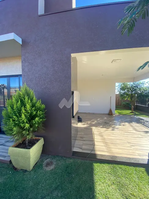 Foto 21 de Casa para alugar, 127m2 em Toledo - PR