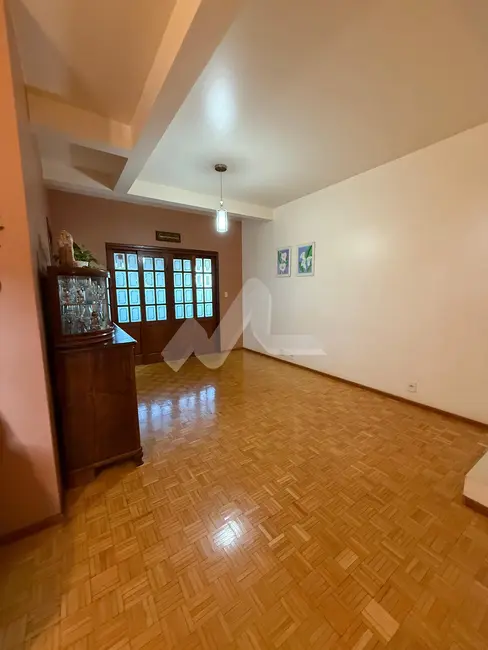 Sobrado com 2 quartos à venda, 172m2 em Jardim Pancera, Toledo - PR - imagem 7 Foto 7 de Sobrado com 2 quartos à venda, 172m2 em Jardim Pancera, Toledo - PR