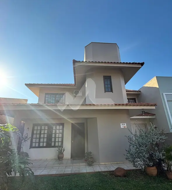 Foto 1 de Sobrado com 2 quartos à venda, 172m2 em Jardim Pancera, Toledo - PR
