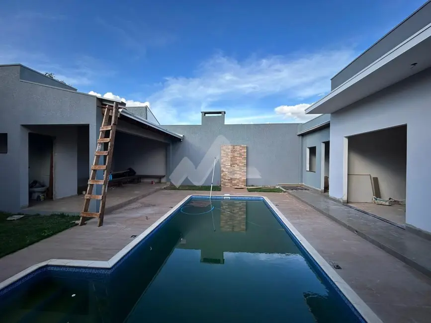 Casa à venda, 187m2 em Jardim Gisela, Toledo - PR - imagem 9 Foto 9 de Casa à venda, 187m2 em Jardim Gisela, Toledo - PR