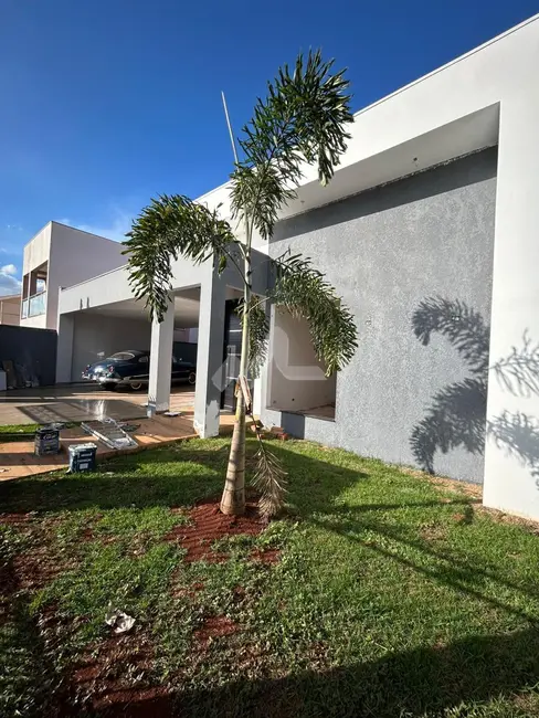 Foto 2 de Casa à venda, 187m2 em Jardim Gisela, Toledo - PR