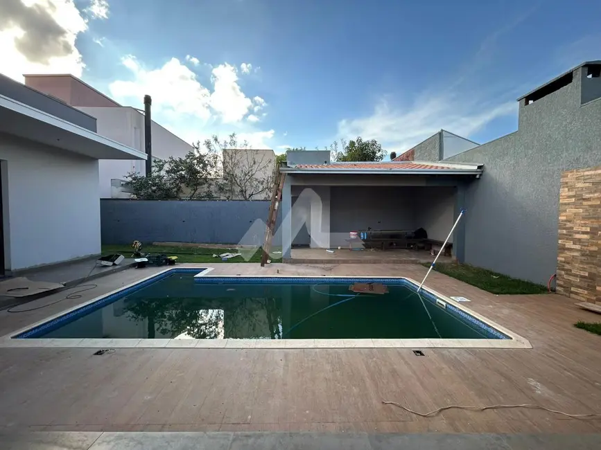 Casa à venda, 187m2 em Jardim Gisela, Toledo - PR - imagem 11 Foto 11 de Casa à venda, 187m2 em Jardim Gisela, Toledo - PR