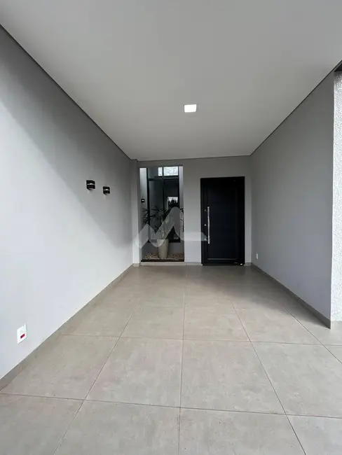 Casa com 2 quartos à venda em Jardim Gisela, Toledo - PR - imagem 4 Foto 4 de Casa com 2 quartos à venda em Jardim Gisela, Toledo - PR