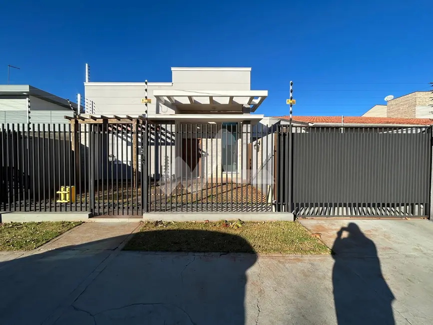 Casa com 2 quartos à venda, 209m2 em Jardim Pancera, Toledo - PR - imagem 1 Foto 1 de Casa com 2 quartos à venda, 209m2 em Jardim Pancera, Toledo - PR