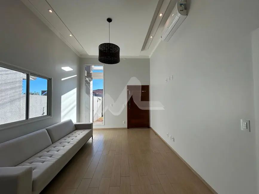 Casa com 2 quartos à venda, 209m2 em Jardim Pancera, Toledo - PR - imagem 5 Foto 5 de Casa com 2 quartos à venda, 209m2 em Jardim Pancera, Toledo - PR