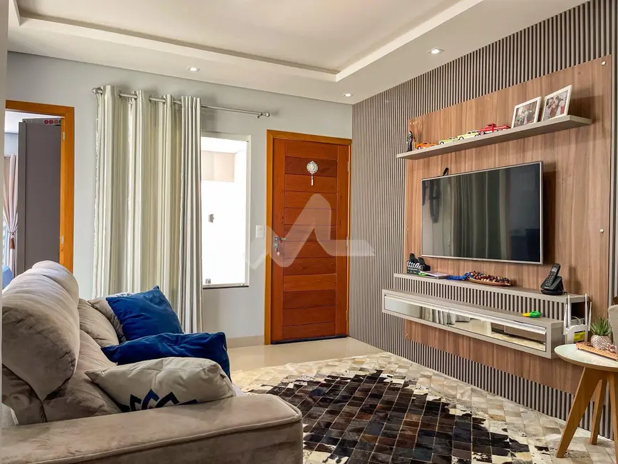 Foto 2 de Casa com 2 quartos à venda, 114m2 em Jardim Pancera, Toledo - PR