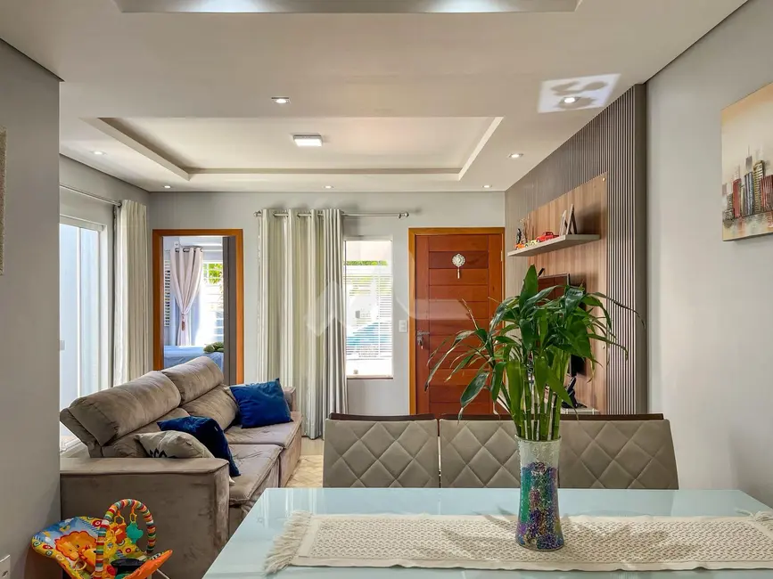 Casa com 2 quartos à venda, 114m2 em Jardim Pancera, Toledo - PR - imagem 5 Foto 5 de Casa com 2 quartos à venda, 114m2 em Jardim Pancera, Toledo - PR