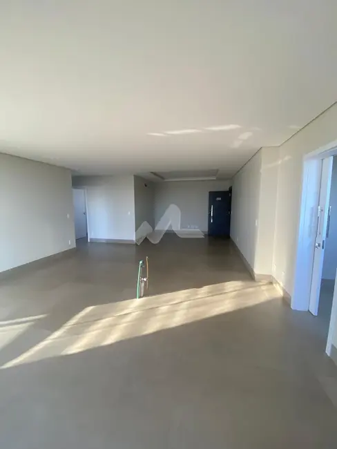Apartamento com 2 quartos à venda, 108m2 em Centro, Toledo - PR - imagem 8 Foto 8 de Apartamento com 2 quartos à venda, 108m2 em Centro, Toledo - PR