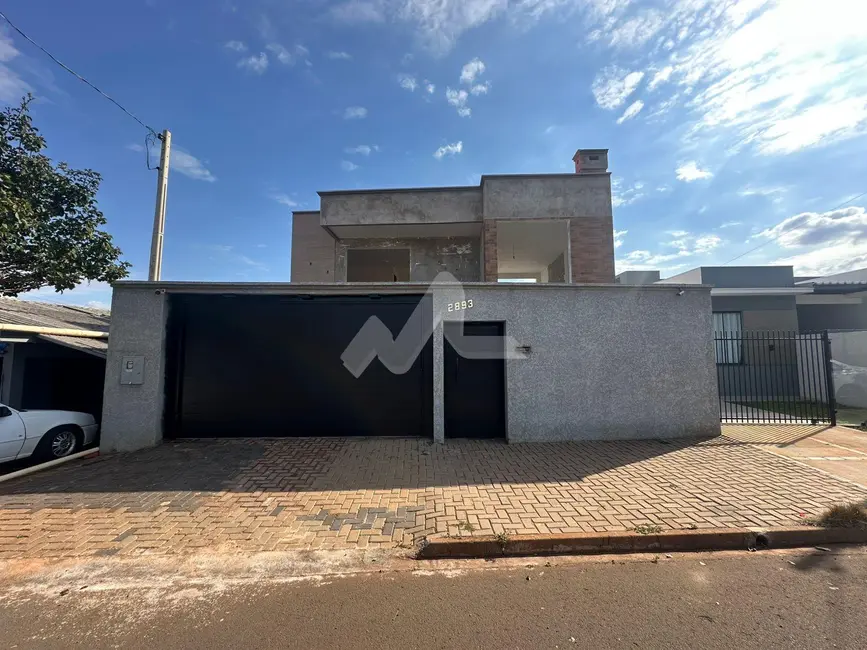 Sobrado com 2 quartos à venda, 170m2 em Jardim Coopagro, Toledo - PR - imagem 1 Foto 1 de Sobrado com 2 quartos à venda, 170m2 em Jardim Coopagro, Toledo - PR