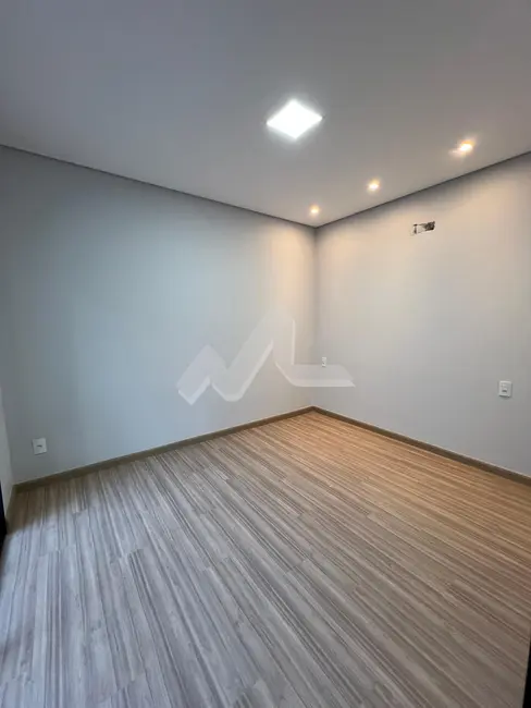 Casa com 2 quartos à venda, 105m2 em Vila Becker, Toledo - PR - imagem 9 Foto 9 de Casa com 2 quartos à venda, 105m2 em Vila Becker, Toledo - PR