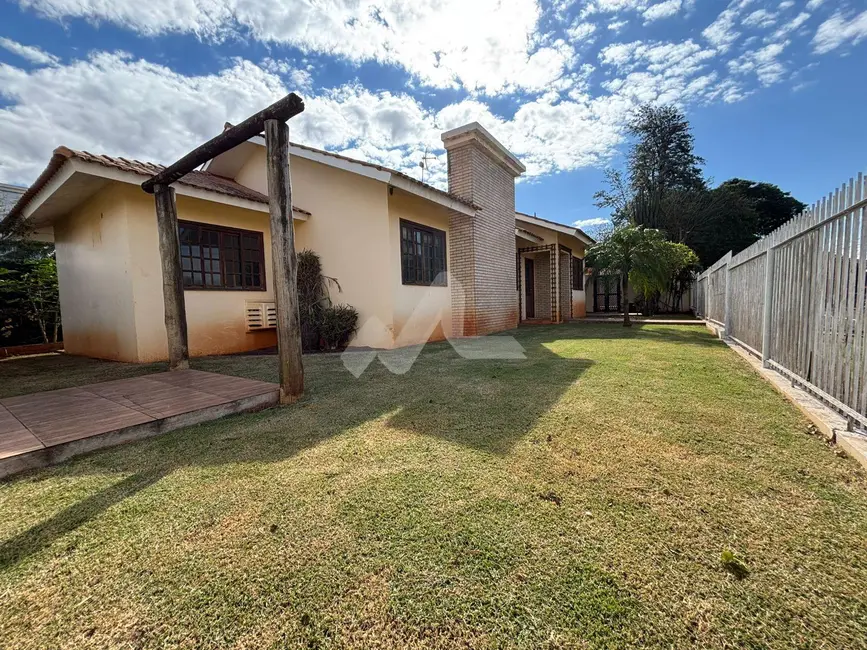 Casa com 3 quartos à venda, 242m2 em Jardim Pancera, Toledo - PR - imagem 4 Foto 4 de Casa com 3 quartos à venda, 242m2 em Jardim Pancera, Toledo - PR