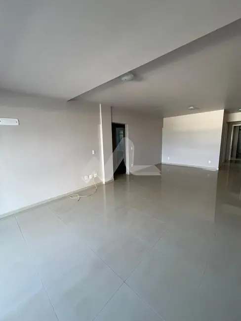 Apartamento com 2 quartos à venda, 120m2 em Centro, Toledo - PR - imagem 2 Foto 2 de Apartamento com 2 quartos à venda, 120m2 em Centro, Toledo - PR