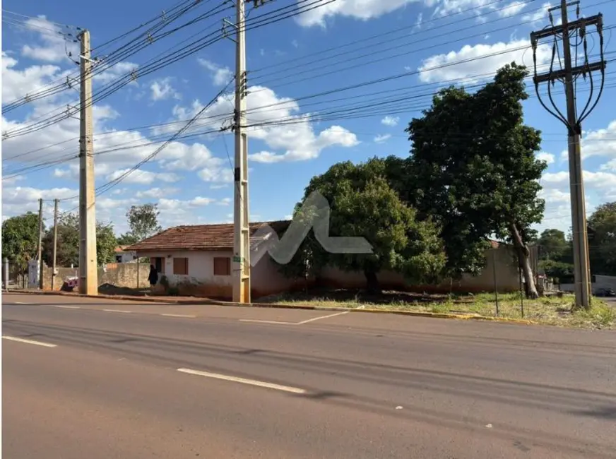 Foto 1 de Terreno / Lote à venda, 283m2 em Vila Becker, Toledo - PR