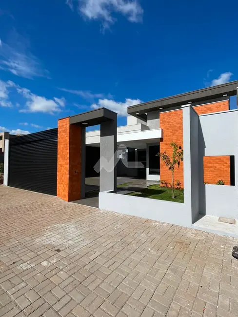 Foto 3 de Casa com 2 quartos à venda, 137m2 em Vila Becker, Toledo - PR