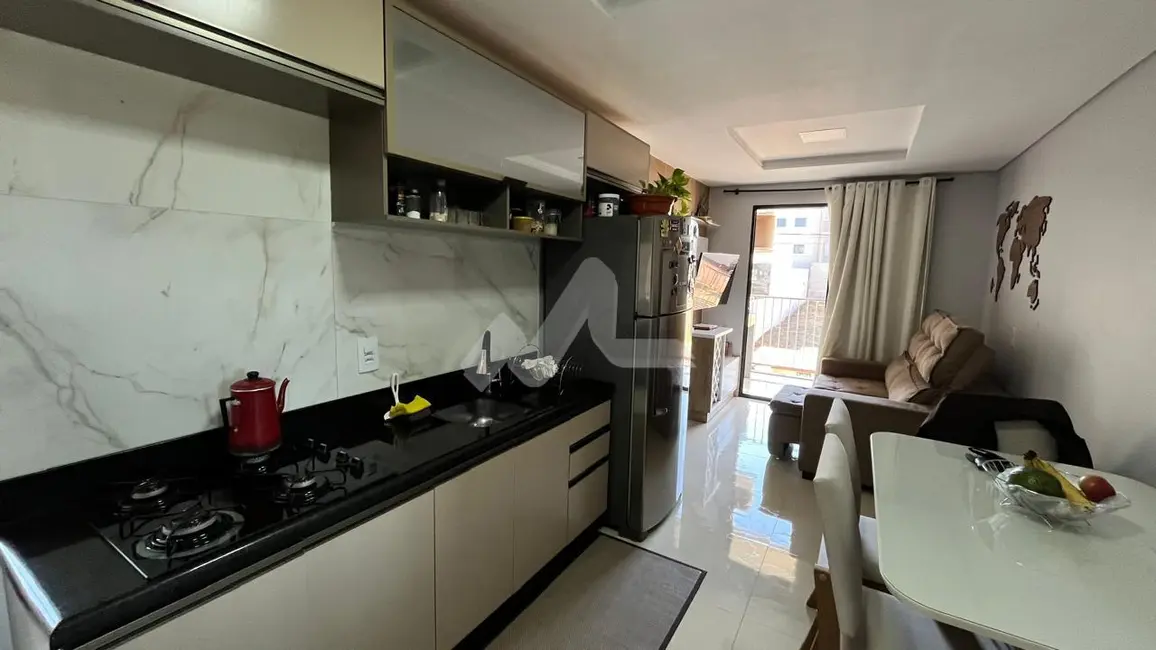 Foto 2 de Apartamento com 2 quartos para alugar, 58m2 em Vila Becker, Toledo - PR