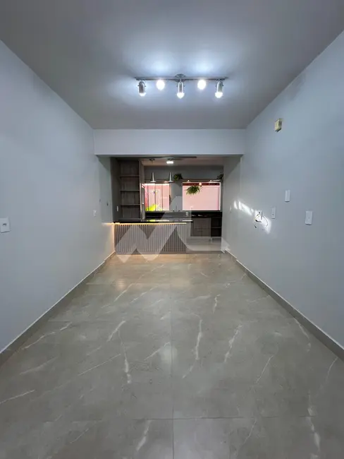 Casa de Condomínio com 2 quartos à venda, 200m2 em Jardim La Salle, Toledo - PR - imagem 3 Foto 3 de Casa de Condomínio com 2 quartos à venda, 200m2 em Jardim La Salle, Toledo - PR