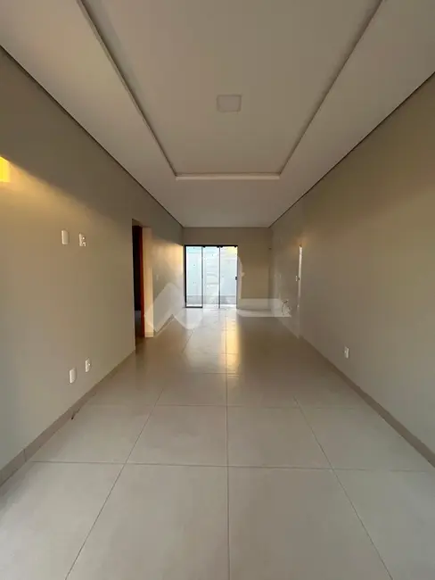 Foto 3 de Casa com 1 quarto à venda, 65m2 em Jardim Coopagro, Toledo - PR