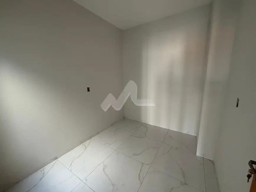 Foto 12 de Casa à venda em Pinheirinho, Toledo - PR