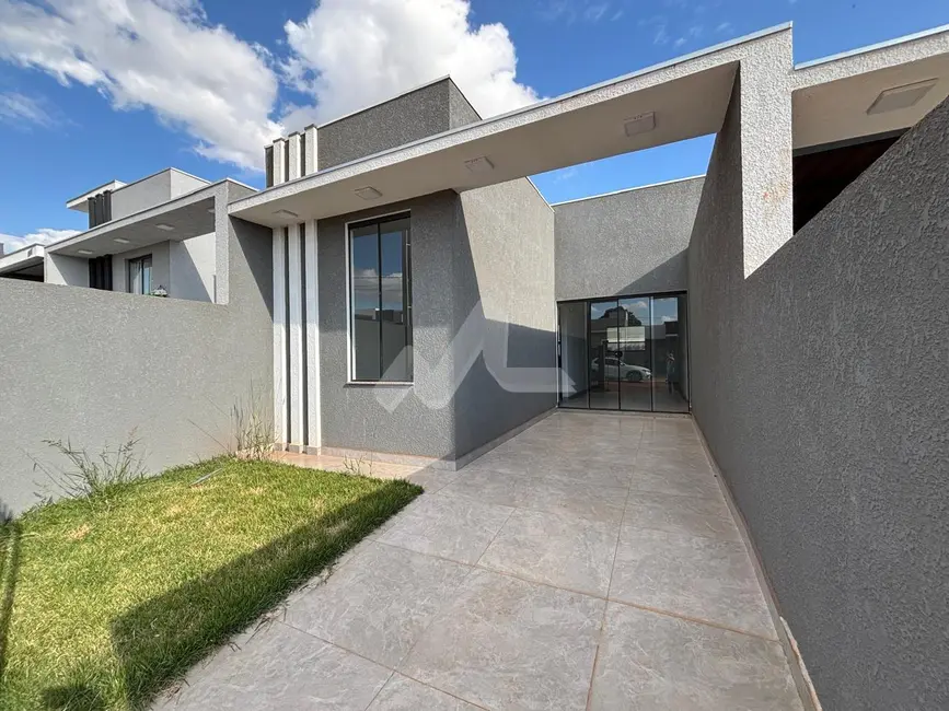 Casa à venda em Pinheirinho, Toledo - PR - imagem 3 Foto 3 de Casa à venda em Pinheirinho, Toledo - PR