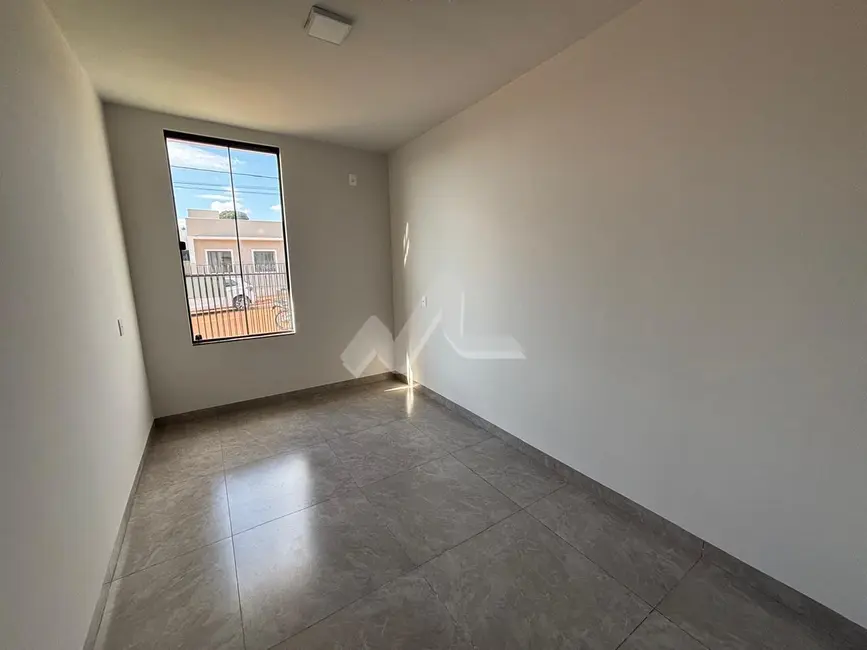 Casa à venda em Pinheirinho, Toledo - PR - imagem 5 Foto 5 de Casa à venda em Pinheirinho, Toledo - PR