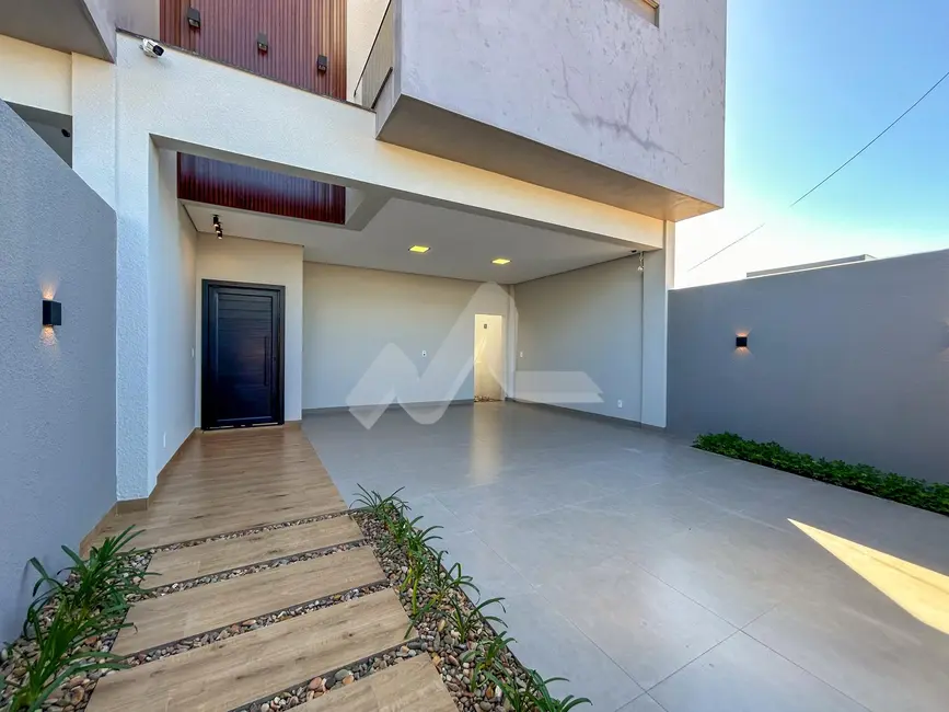 Sobrado com 3 quartos à venda, 171m2 em Tocantins, Toledo - PR - imagem 3 Foto 3 de Sobrado com 3 quartos à venda, 171m2 em Tocantins, Toledo - PR