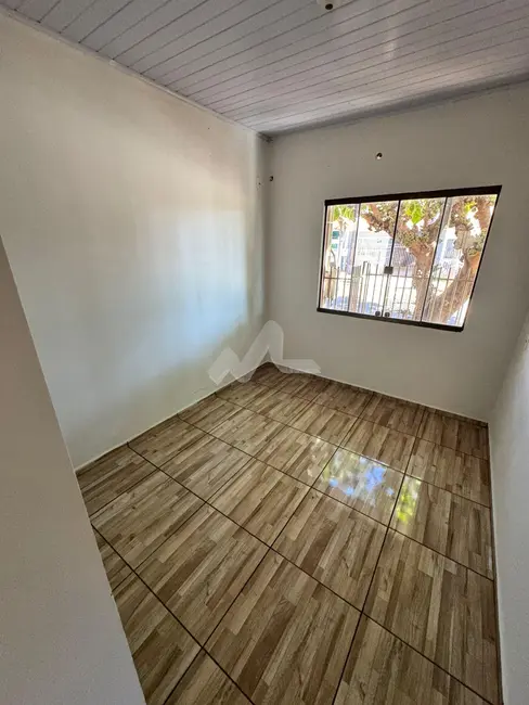 Foto 9 de Casa com 2 quartos para alugar, 49m2 em Jardim Coopagro, Toledo - PR