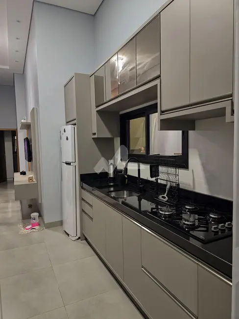 Casa com 1 quarto à venda, 83m2 em Jardim Coopagro, Toledo - PR - imagem 6 Foto 6 de Casa com 1 quarto à venda, 83m2 em Jardim Coopagro, Toledo - PR