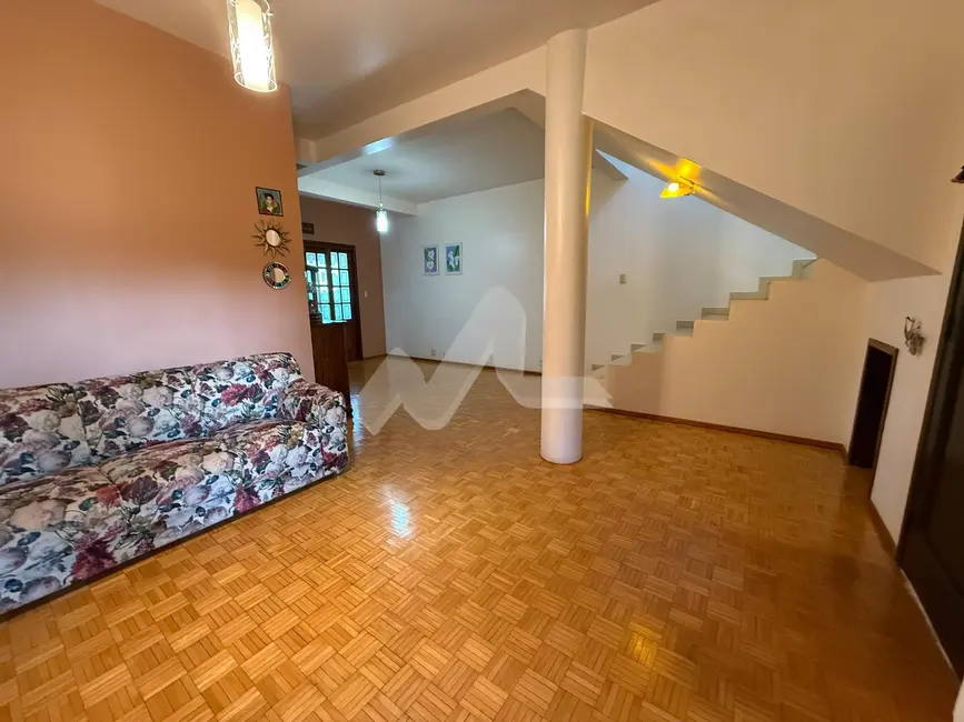 Sobrado com 2 quartos para alugar, 172m2 em Jardim Pancera, Toledo - PR - imagem 4 Foto 4 de Sobrado com 2 quartos para alugar, 172m2 em Jardim Pancera, Toledo - PR