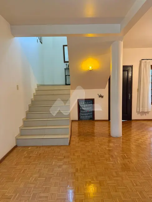 Sobrado com 2 quartos para alugar, 172m2 em Jardim Pancera, Toledo - PR - imagem 3 Foto 3 de Sobrado com 2 quartos para alugar, 172m2 em Jardim Pancera, Toledo - PR