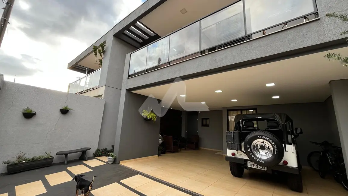 Sobrado com 2 quartos à venda, 208m2 em Tocantins, Toledo - PR - imagem 1 Foto 1 de Sobrado com 2 quartos à venda, 208m2 em Tocantins, Toledo - PR