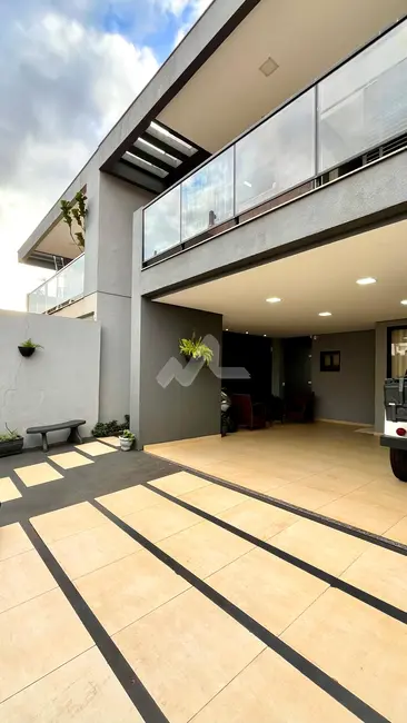 Sobrado com 2 quartos à venda, 208m2 em Tocantins, Toledo - PR - imagem 2 Foto 2 de Sobrado com 2 quartos à venda, 208m2 em Tocantins, Toledo - PR