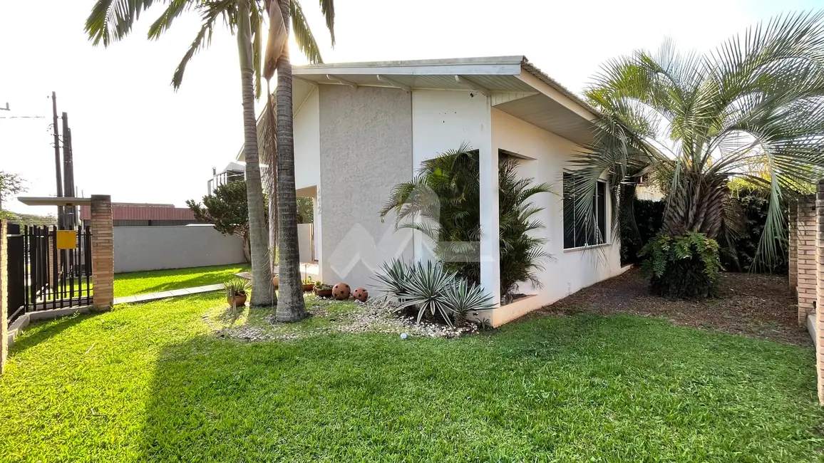 Casa com 2 quartos à venda, 270m2 em Jardim Gisela, Toledo - PR - imagem 3 Foto 3 de Casa com 2 quartos à venda, 270m2 em Jardim Gisela, Toledo - PR