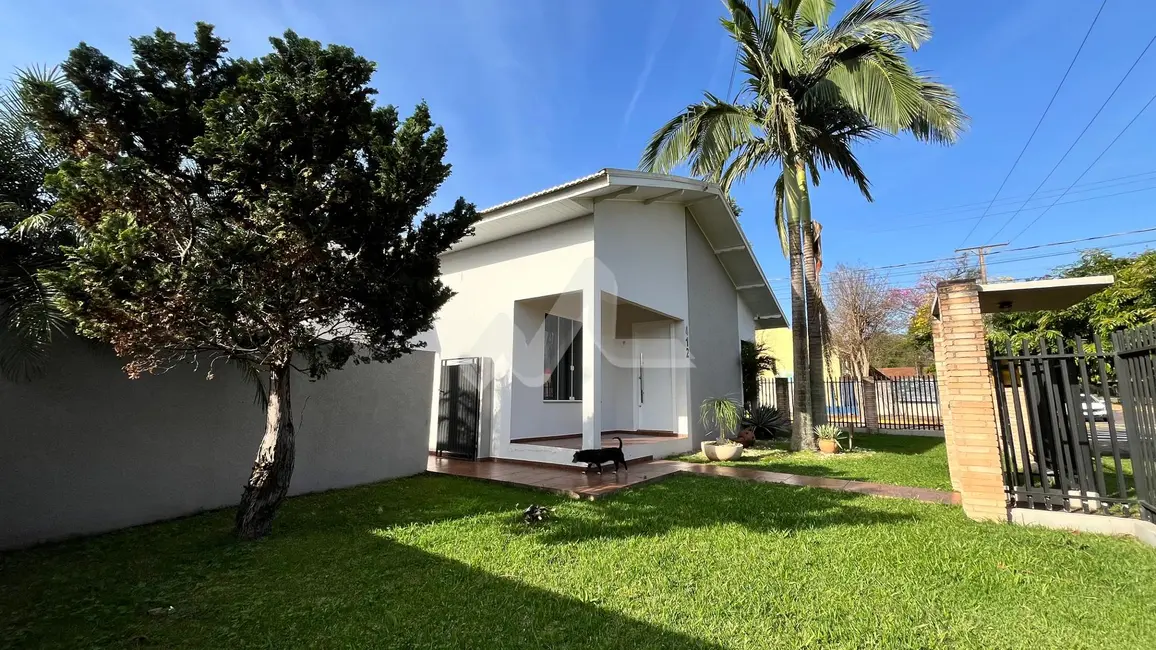 Foto 2 de Casa com 2 quartos à venda, 270m2 em Jardim Gisela, Toledo - PR