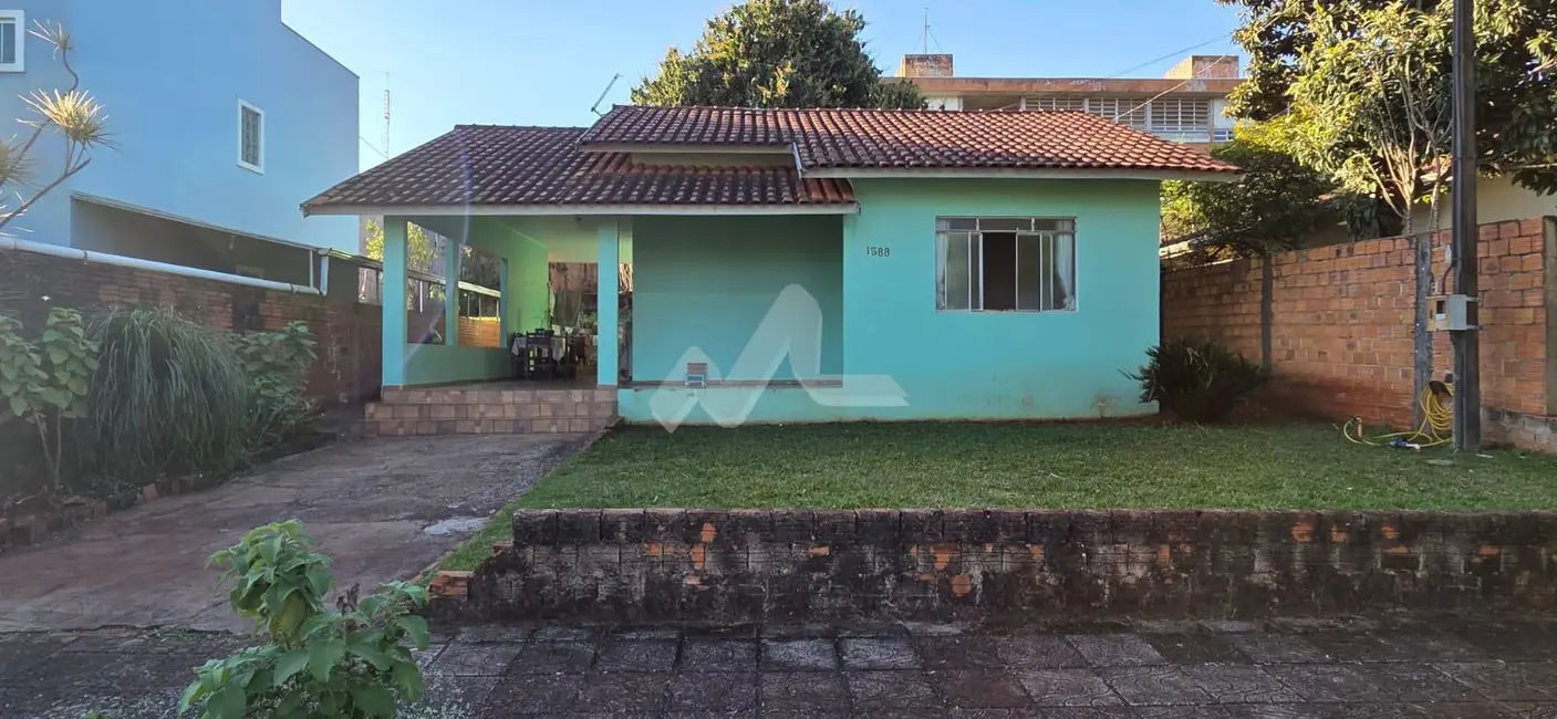 Foto 2 de Casa à venda, 90m2 em Centro, Toledo - PR