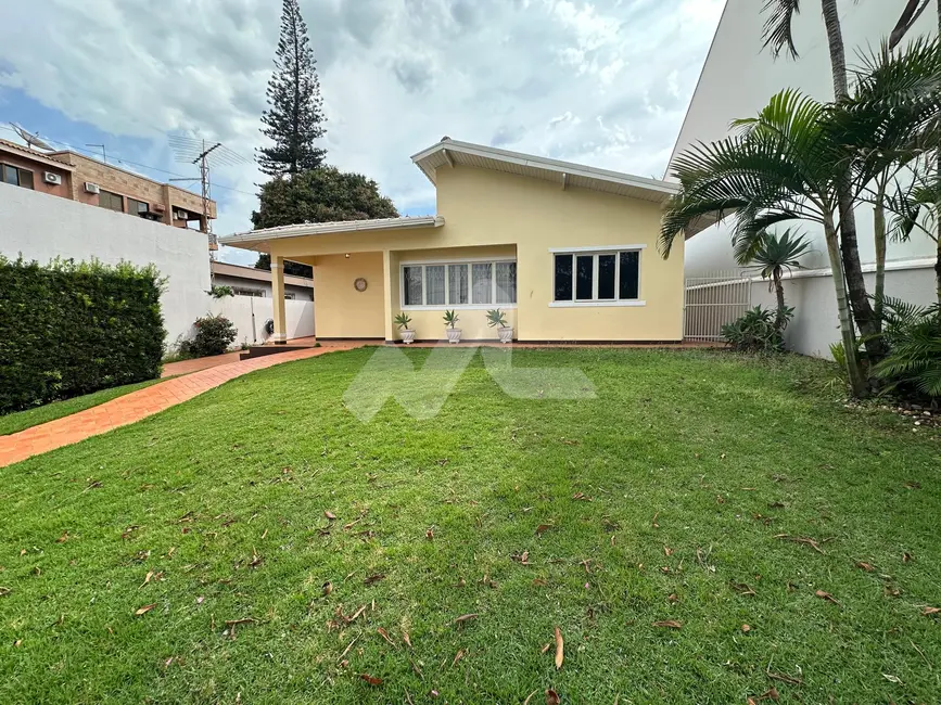 Casa com 3 quartos à venda, 231m2 em Jardim La Salle, Toledo - PR - imagem 3 Foto 3 de Casa com 3 quartos à venda, 231m2 em Jardim La Salle, Toledo - PR