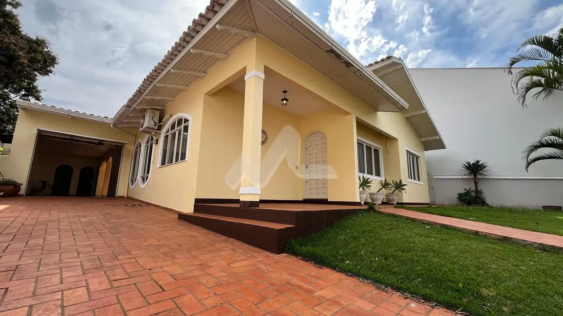 Casa com 3 quartos à venda, 231m2 em Jardim La Salle, Toledo - PR - imagem 5 Foto 5 de Casa com 3 quartos à venda, 231m2 em Jardim La Salle, Toledo - PR