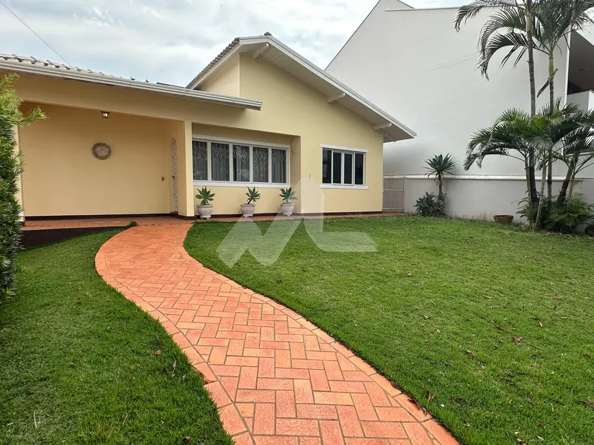 Casa com 3 quartos à venda, 231m2 em Jardim La Salle, Toledo - PR - imagem 2 Foto 2 de Casa com 3 quartos à venda, 231m2 em Jardim La Salle, Toledo - PR