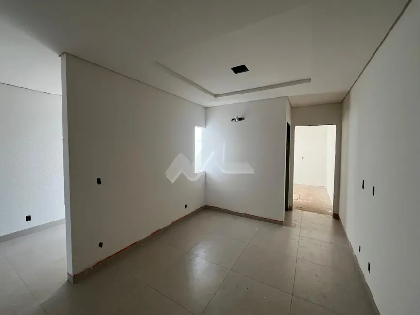 Casa com 1 quarto à venda, 77m2 em Jardim Coopagro, Toledo - PR - imagem 6 Foto 6 de Casa com 1 quarto à venda, 77m2 em Jardim Coopagro, Toledo - PR