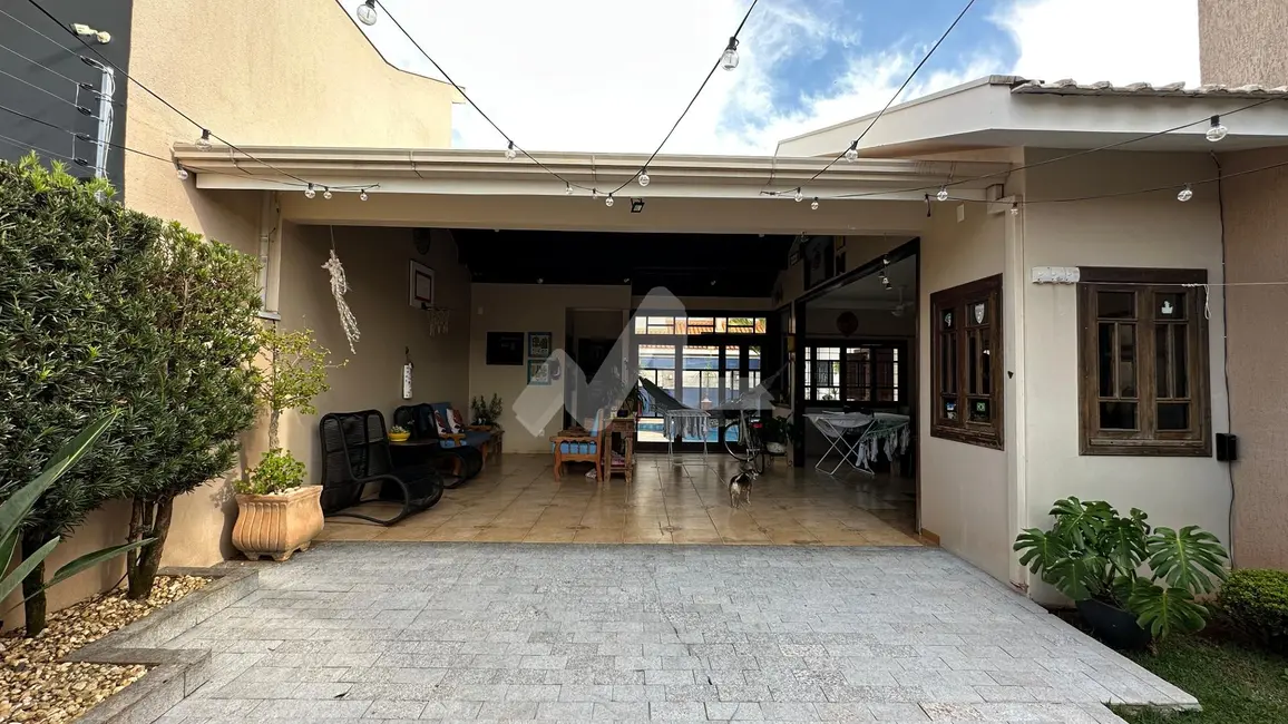Casa à venda em Jardim Gisela, Toledo - PR - imagem 5 Foto 5 de Casa à venda em Jardim Gisela, Toledo - PR