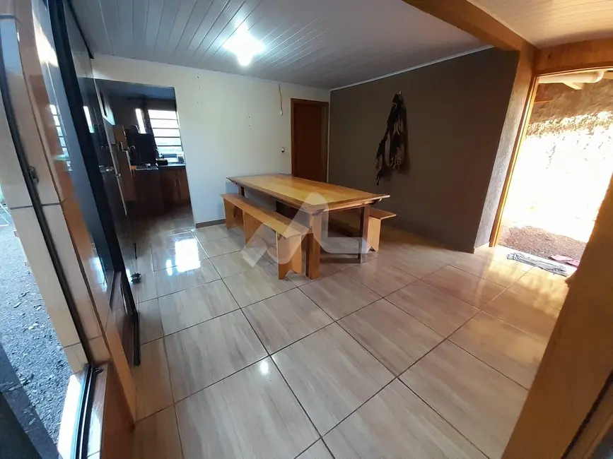 Casa à venda em Toledo - PR - imagem 3 Foto 3 de Casa à venda em Toledo - PR
