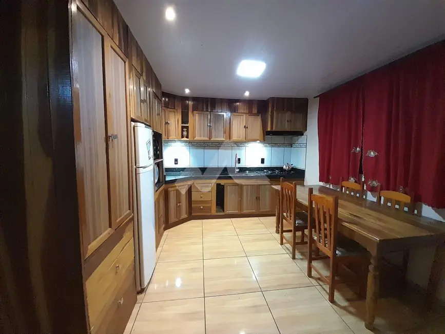 Casa à venda em Toledo - PR - imagem 10 Foto 10 de Casa à venda em Toledo - PR