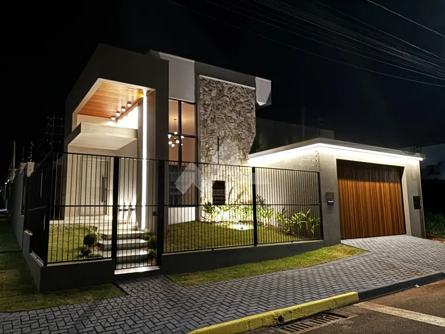 Foto 1 de Casa com 3 quartos à venda, 194m2 em Vila Becker, Toledo - PR
