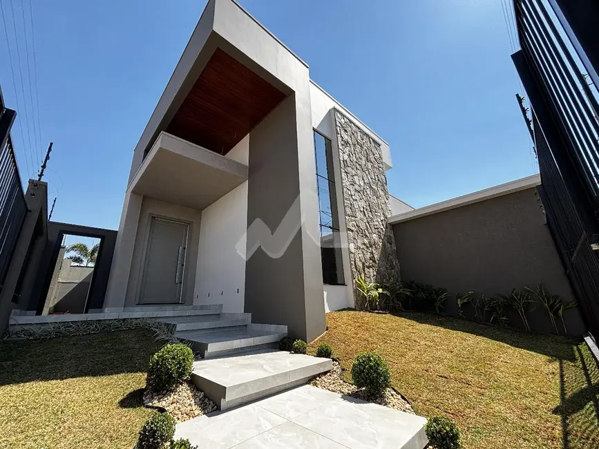 Casa com 3 quartos à venda, 194m2 em Vila Becker, Toledo - PR - imagem 2 Foto 2 de Casa com 3 quartos à venda, 194m2 em Vila Becker, Toledo - PR