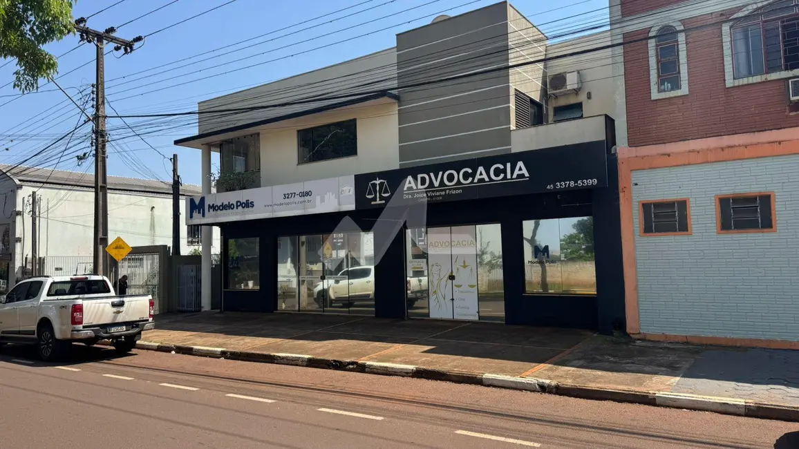 Sala Comercial para alugar, 140m2 em Centro, Toledo - PR - imagem 2 Foto 2 de Sala Comercial para alugar, 140m2 em Centro, Toledo - PR