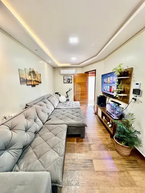 Casa com 2 quartos à venda, 167m2 em Toledo - PR - imagem 2 Foto 2 de Casa com 2 quartos à venda, 167m2 em Toledo - PR