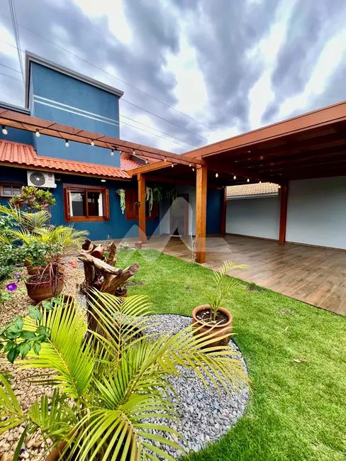 Casa com 2 quartos à venda, 167m2 em Toledo - PR - imagem 1 Foto 1 de Casa com 2 quartos à venda, 167m2 em Toledo - PR