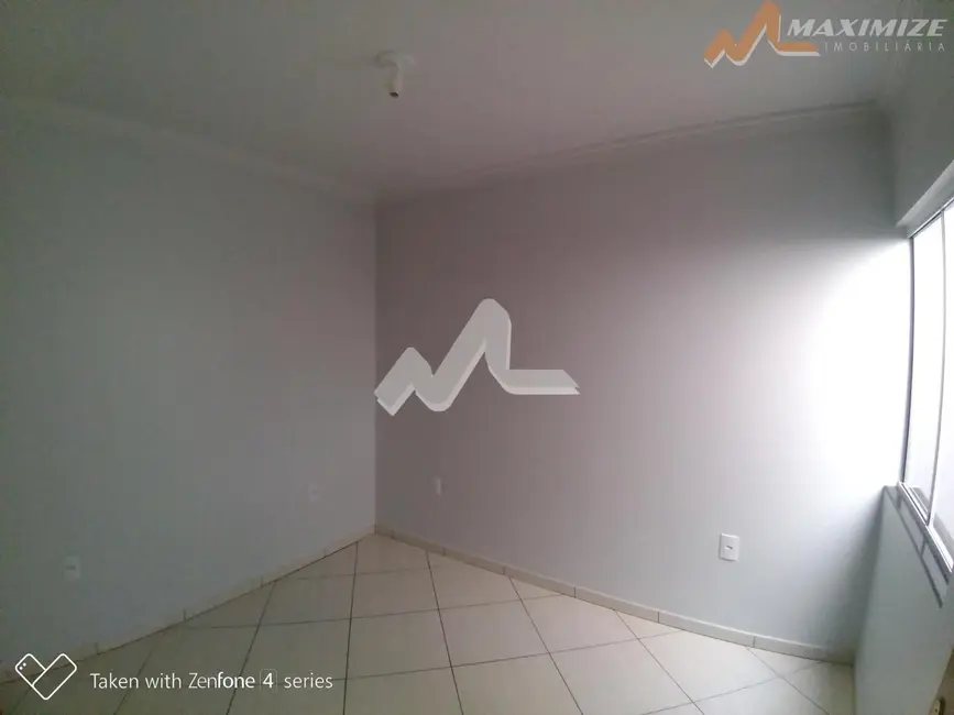 Casa com 2 quartos à venda, 63m2 em Jardim Coopagro, Toledo - PR - imagem 7 Foto 7 de Casa com 2 quartos à venda, 63m2 em Jardim Coopagro, Toledo - PR