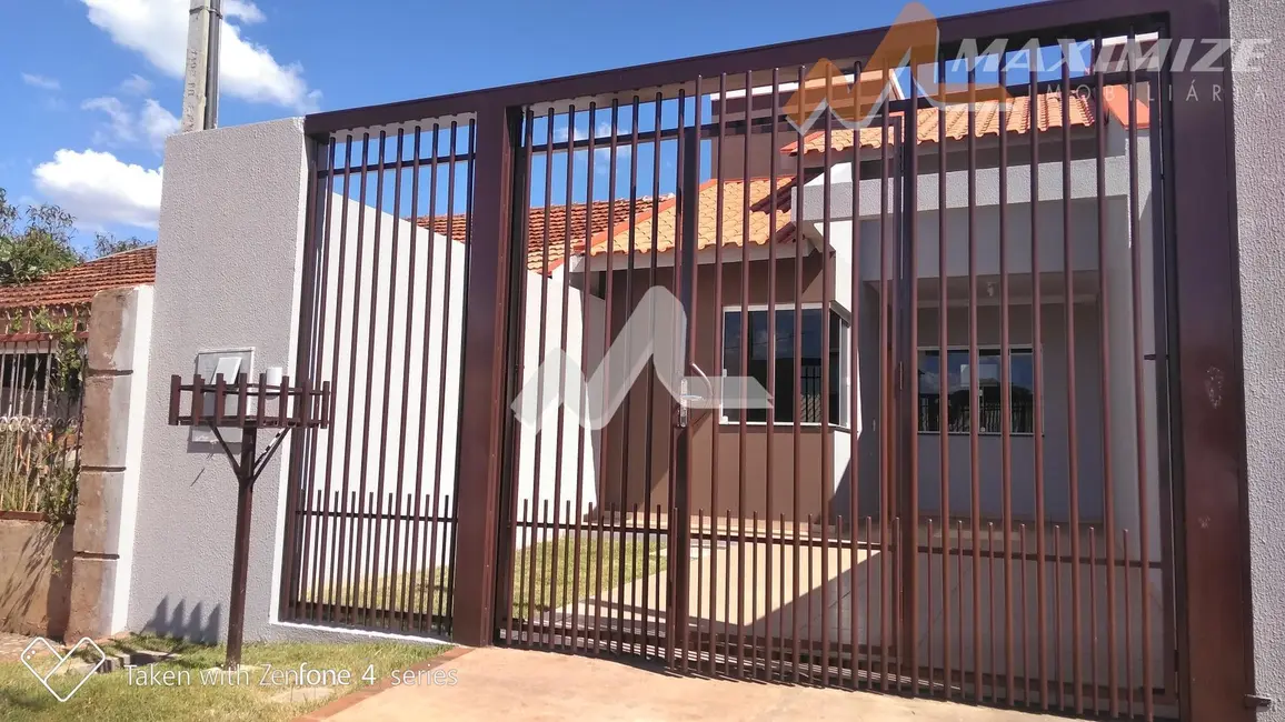 Casa com 2 quartos à venda, 63m2 em Jardim Coopagro, Toledo - PR - imagem 1 Foto 1 de Casa com 2 quartos à venda, 63m2 em Jardim Coopagro, Toledo - PR